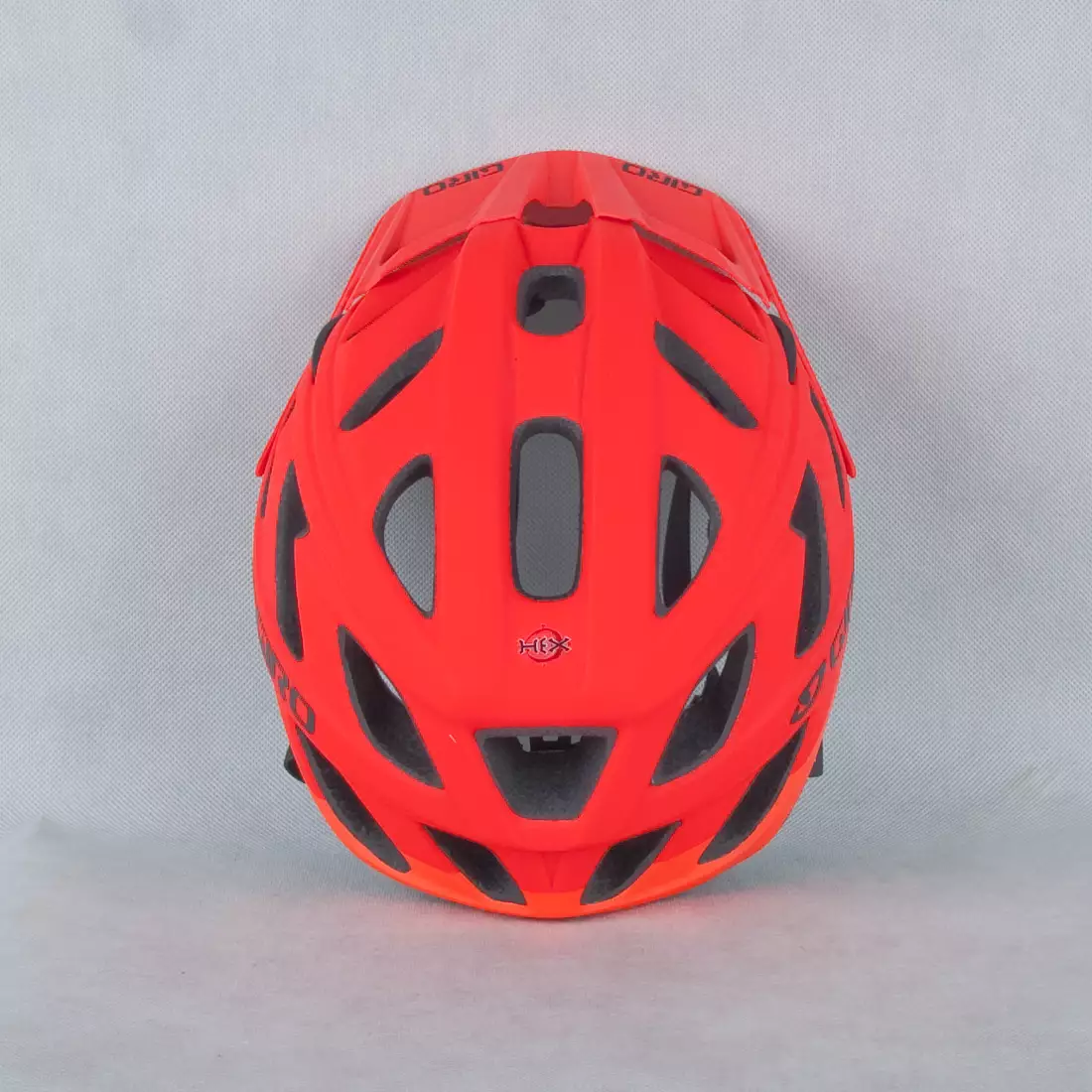 GIRO HEX - piros kerékpáros sisak