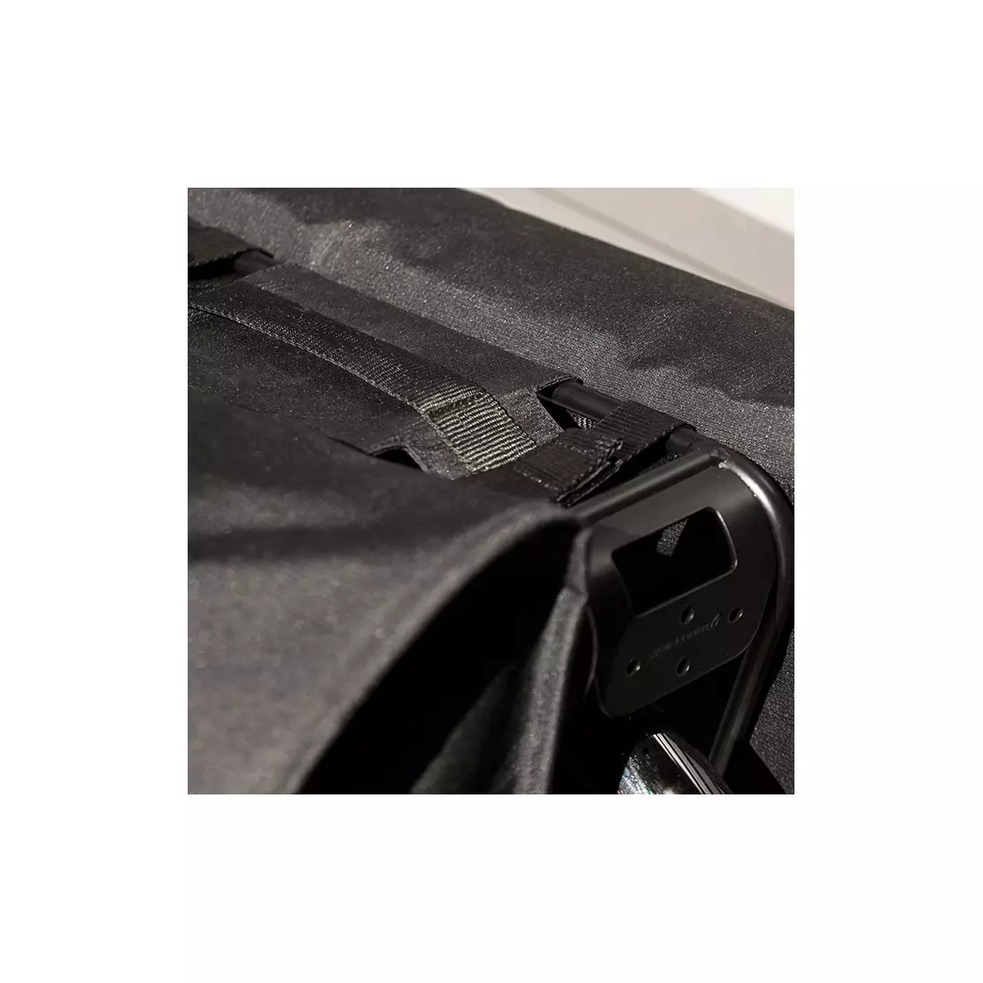 Csomagtartó táska BLACKBURN LOCAL SADDLE BAG PANNIER 13 L fekete BBN-7108949