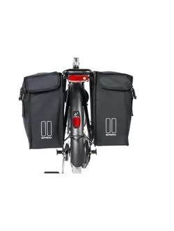 Dupla városi kerékpár táska BASIL MARA XXL 47L, pánttal rögzítés, vízálló poliészter, fekete BAS-17395