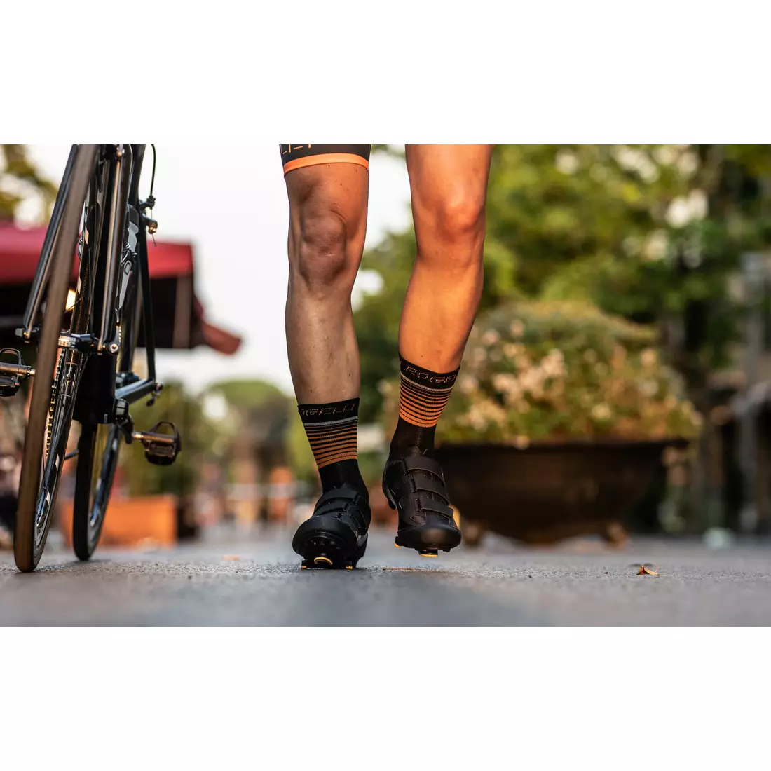 Rogelli HERO kerékpáros zokni 007.905 fekete/narancs