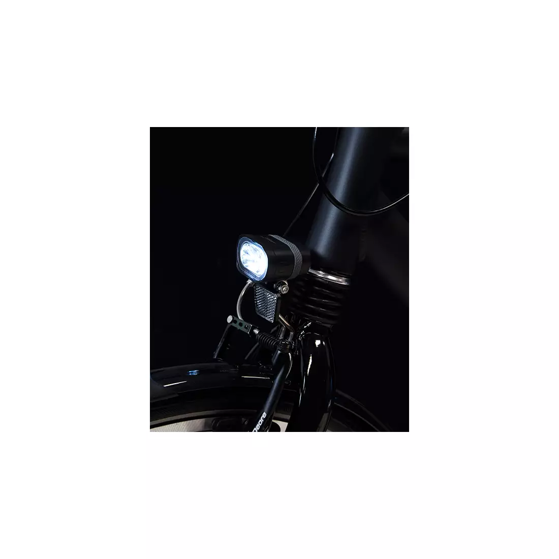 Első kerékpár lámp SPANNINGA AXENDO 40 XDAS 40 lux/200 lumen dinamó alatt SNG-H635018