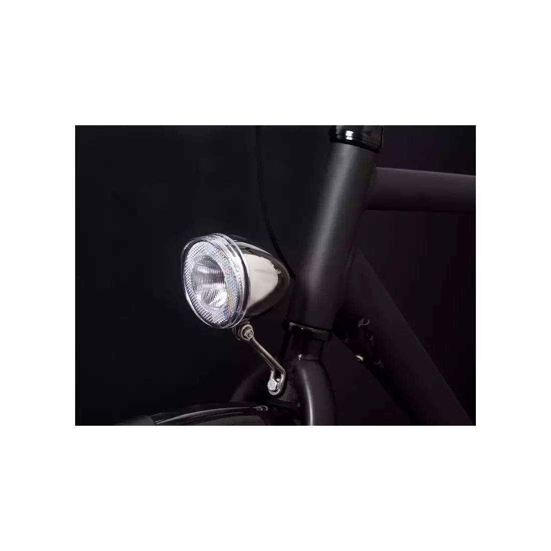 Első kerékpár lámp SPANNINGA SWINGO XDO 10 lux/ 50 lumen dinamó alatt  chrom (NEW) SNG-H070309