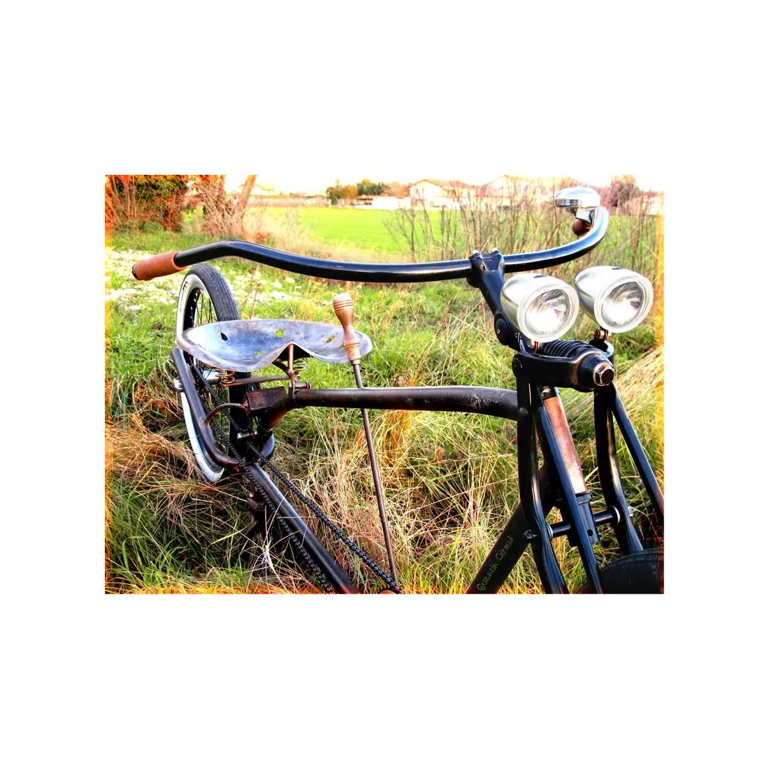 Első kerékpár lámp SPANNINGA TRENDO XB 10 lux/50 lumen + akkumulátor fekete  SNG-H044320