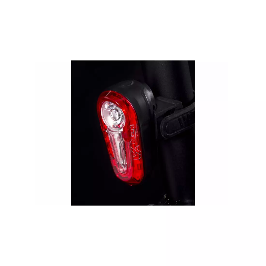 Hátsó kerékpár lámpa SPANNINGA RUBY FLASH 3 XB 20 lumen + elemek SNG-999102
