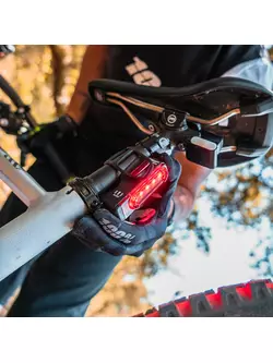 LEZYNE Hátsó kerékpár lámpa STRIP ALERT DRIVE 150 fekete LZN-1-LED-36R-V104