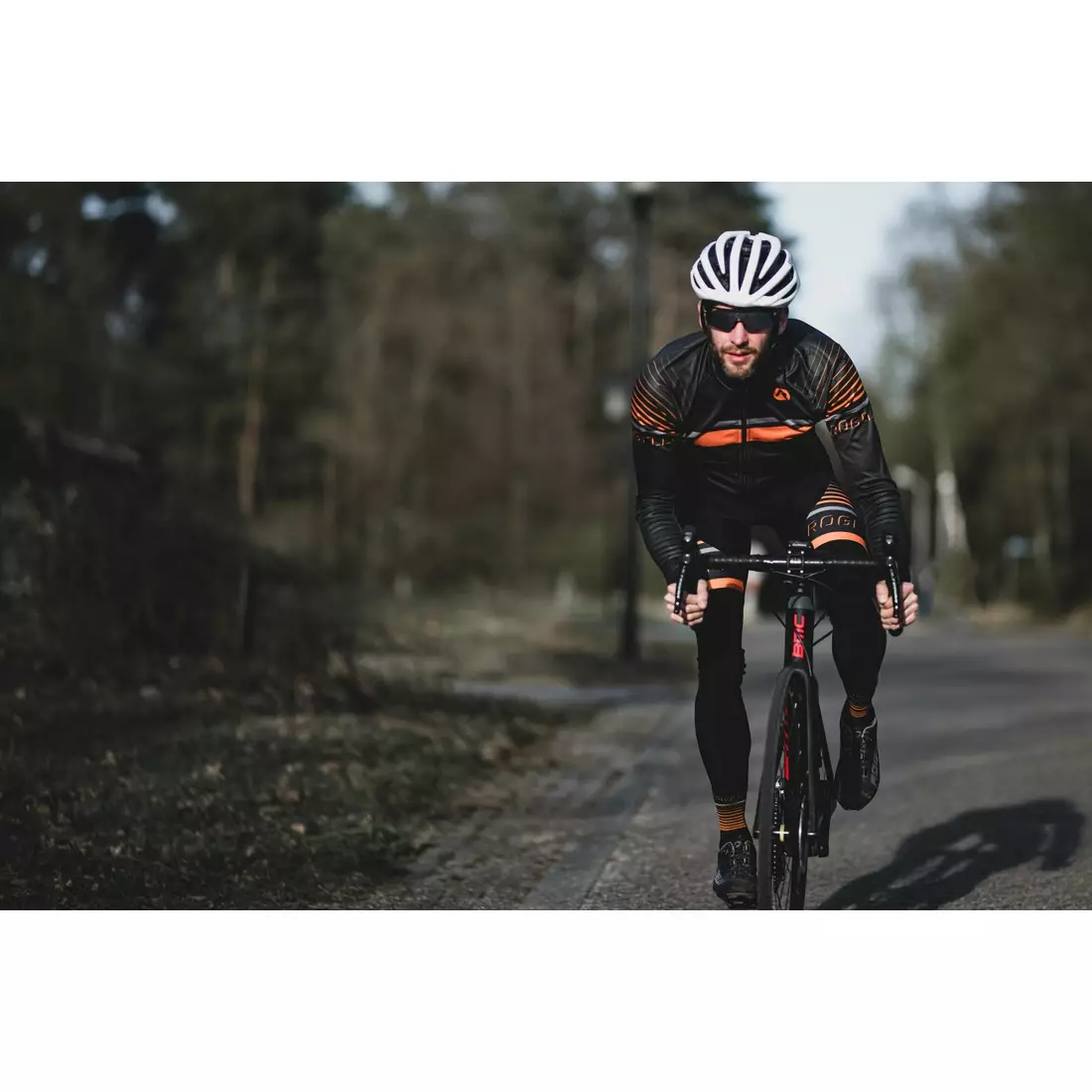 ROGELLI HERO férfi szigetelt kerékpáros nadrág  nadrágtartóval, fekete/narancssárga