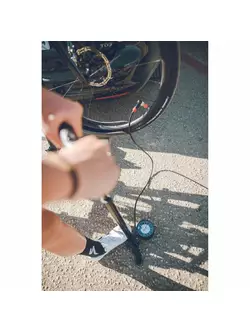 LEZYNE padló kerékpár szivattyú STEEL FLOOR DRIVE ABS-1 PRO CHUCK 220psi ezüst LZN-1-FP-SFLDR-V706
