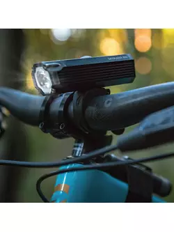 BLACKBURN DAYBLAZER első kerékpár lámpa 1000 lumen fekete