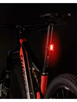 FORCE Hátsó kerékpár lámpa PILL 12LM, 3 x LED, USB 453716