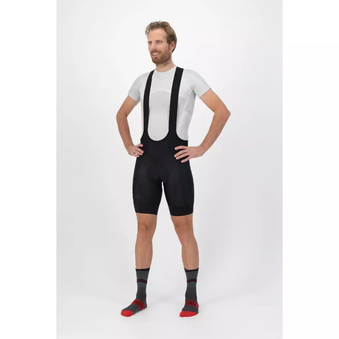 ROGELLI ESSENTIAL Férfi kerékpáros rövidnadrág nadrágtartóval, fekete