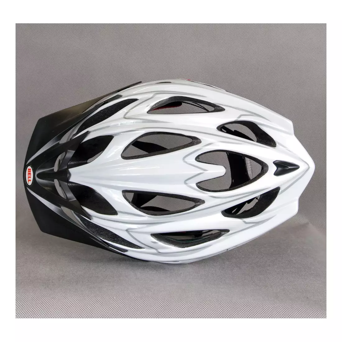 BELL - DELIRIUM kerékpáros sisak ezüst és fehér