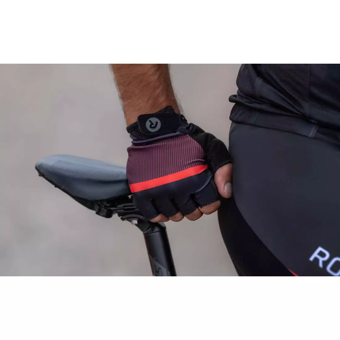 Rogelli HERO II kerékpáros kesztyű, fekete és gesztenyebarna