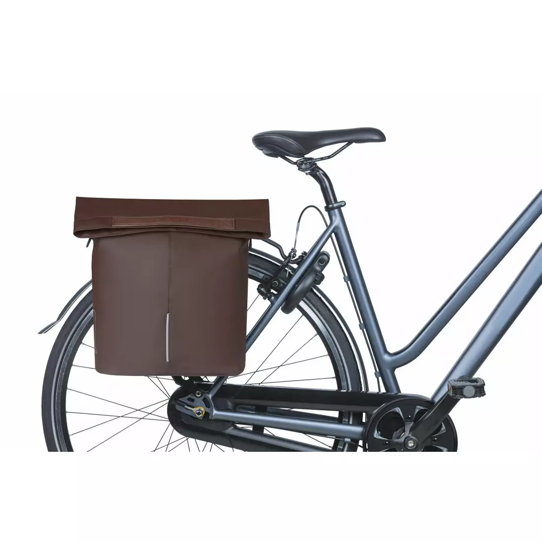 BASIL CITY SHOPPER VEGAN LEATHER kerékpár hátsó táska 14 L, barna