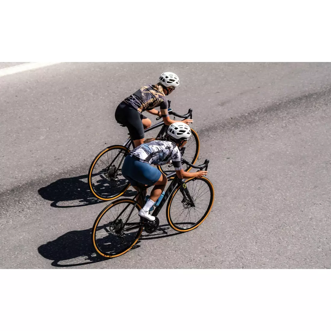 Rogelli női kerékpáros rövidnadrág harisnyatartóval ULTRACING II kék