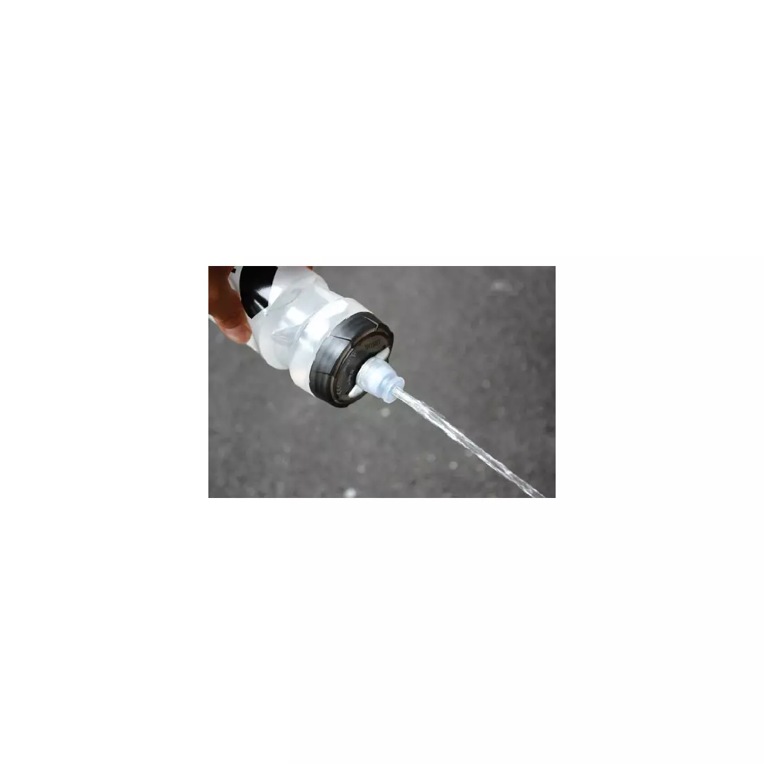 CAMELBAK Arc Quick Grip Futópalack 10 oz / 293 ml Pódiumos íves palack ejtőernyős INTL 62074-IN SS16