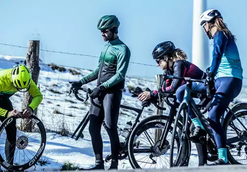 Kerékpáros ruházat ősz-tél 2021/2022